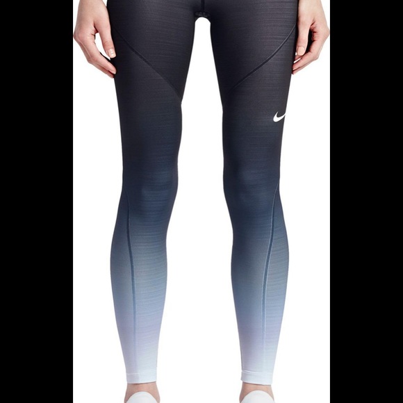 Nike Women's Pro Hyper-warm tights - Picture 2 of 13